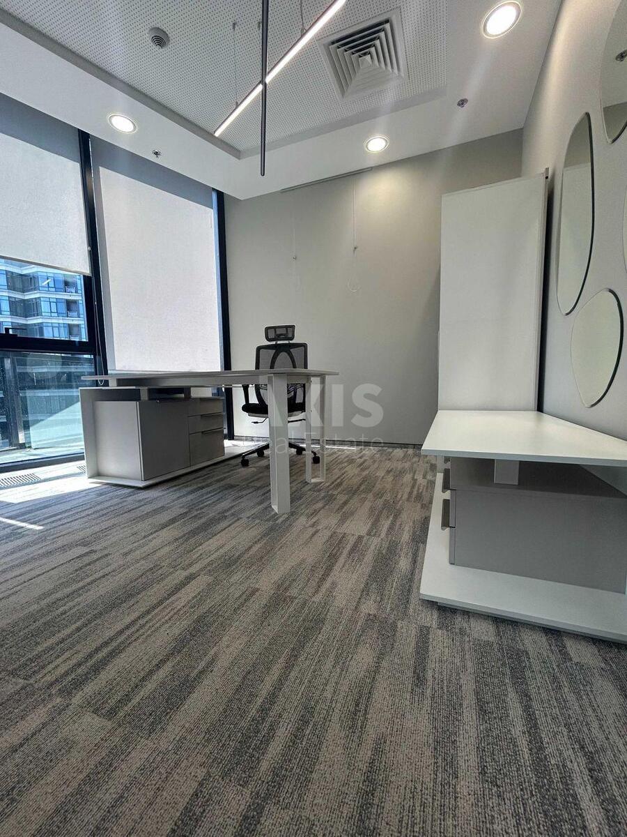 Office vul. Strutyns'kogo Sergija 13/15, 130m2570653