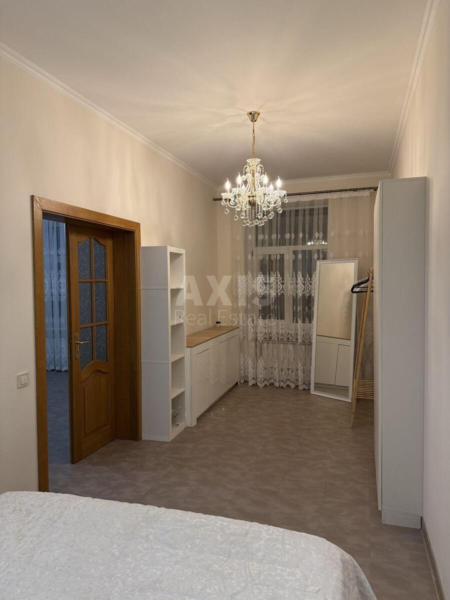 2k apartment vul. Kostjantynivs'ka 22/17613431