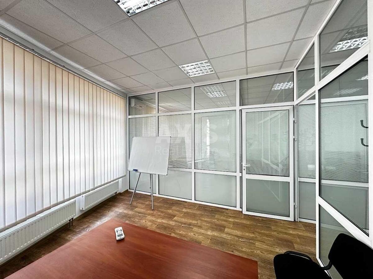 Office uzv. Klovs'kyj 7, 168m24