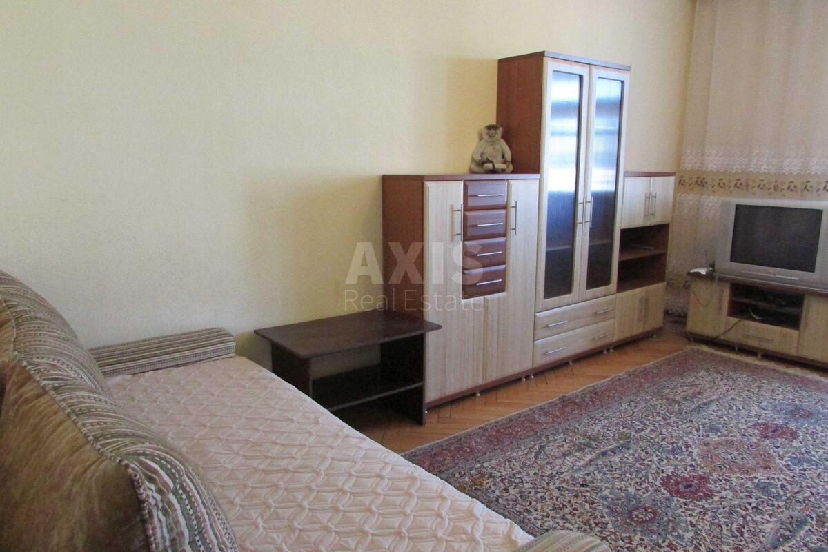 2k apartment vul. Volodymyrs'ka 193