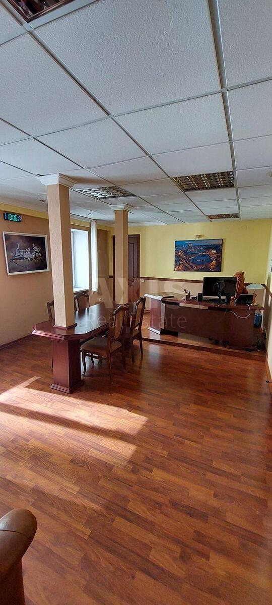 Office pl. Bessarabs'ka 2, 161m2567794