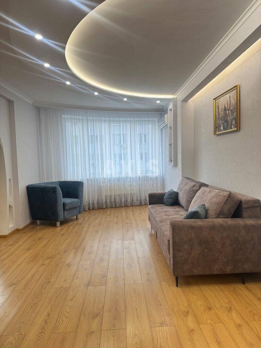 2к квартира ул. Верховинная 352
