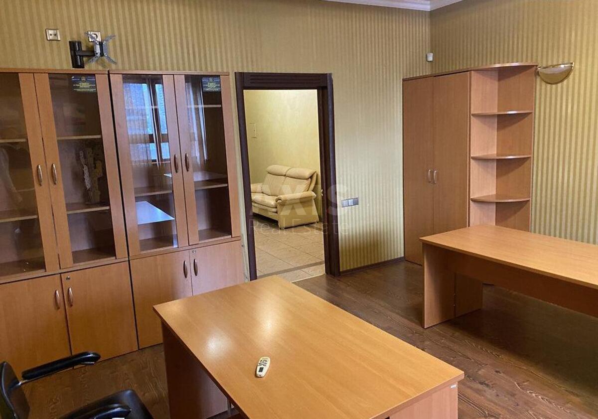 Office vul. Rustaveli Shota 44, 180m2612424