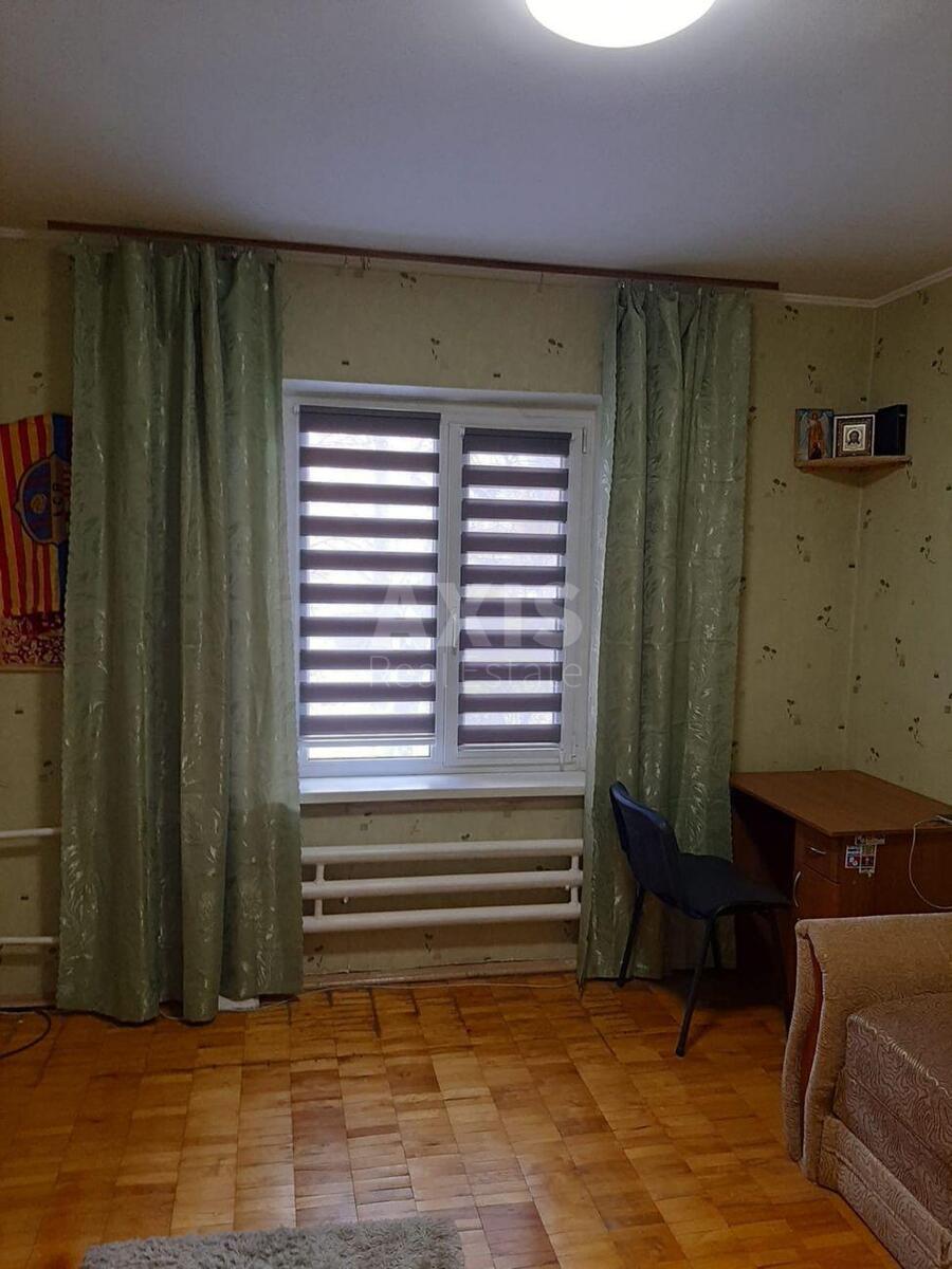 1k apartment vul. Sribnokil's'ka 147