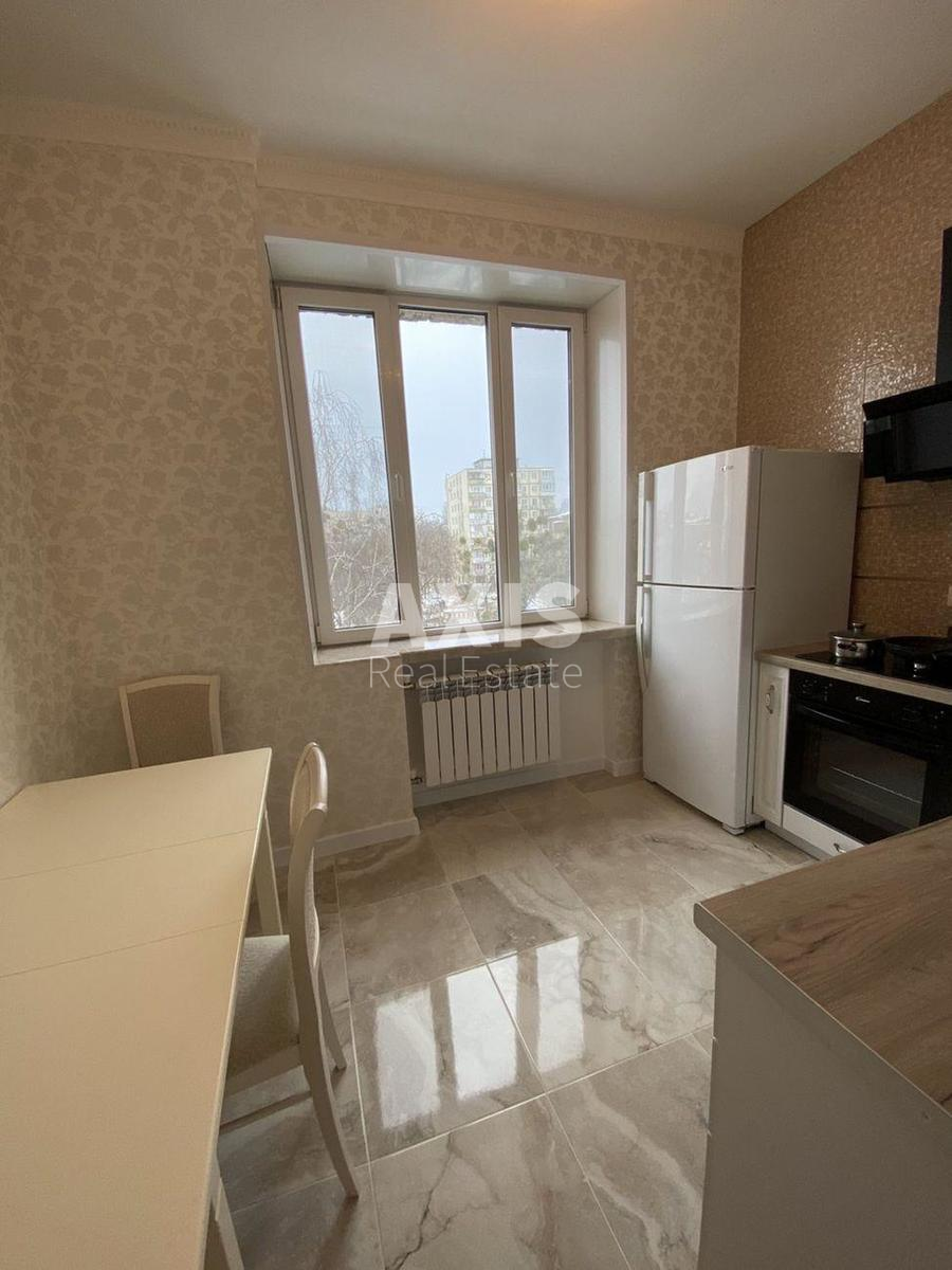 2k apartment prov. Filatova Akademika 3/1329490