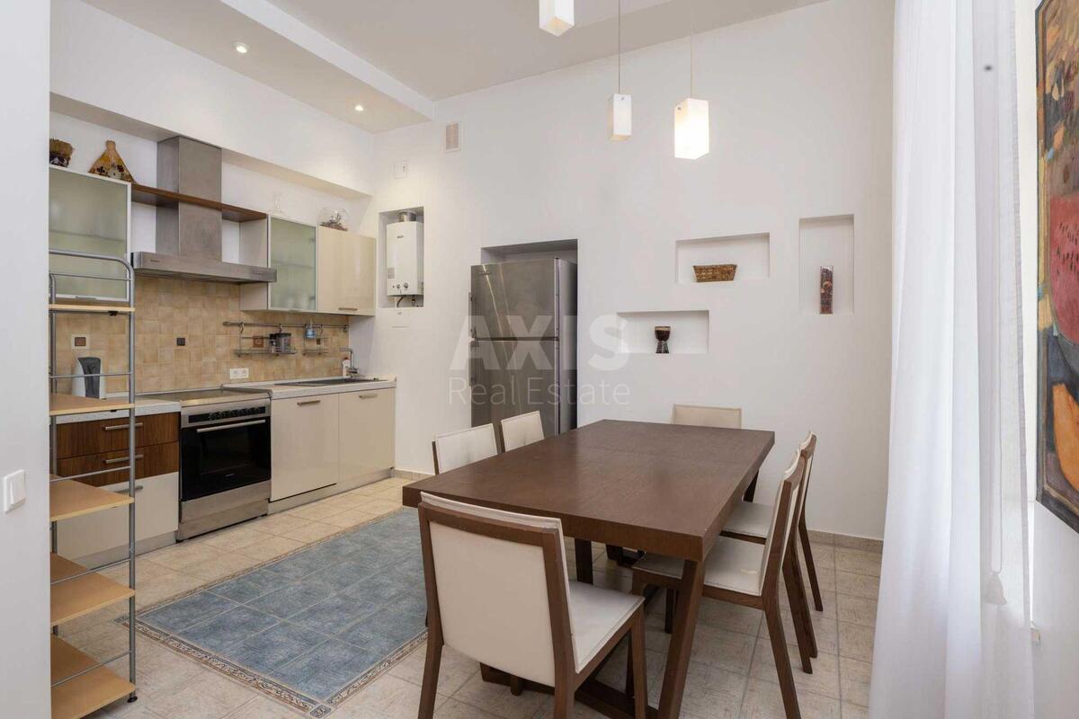 3k apartment vul. Kruglouniversytets'ka 60