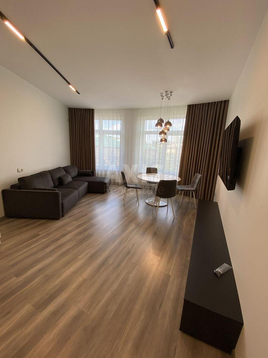 3k apartment vul. Kikvidze 172