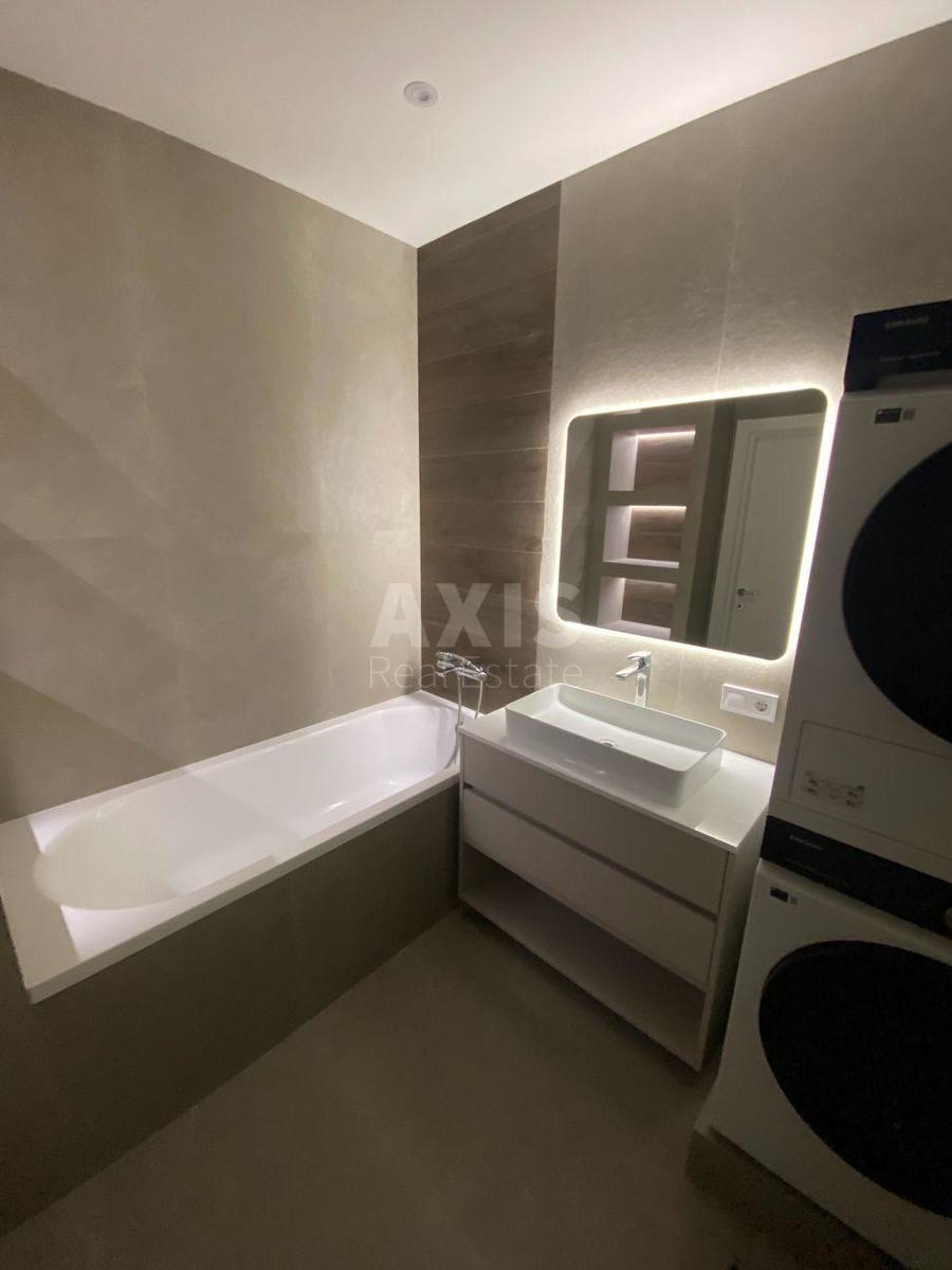 3k apartment nab. Dniprovs'ka 1516