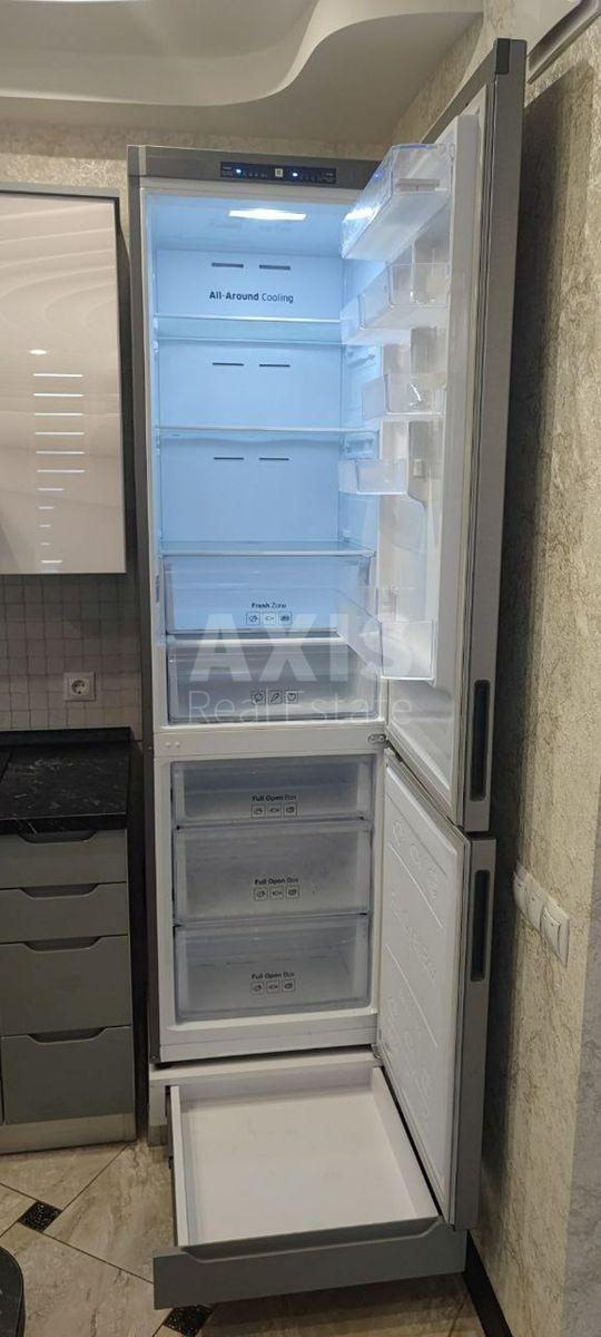 1k apartment nab. Dniprovs'ka 1818