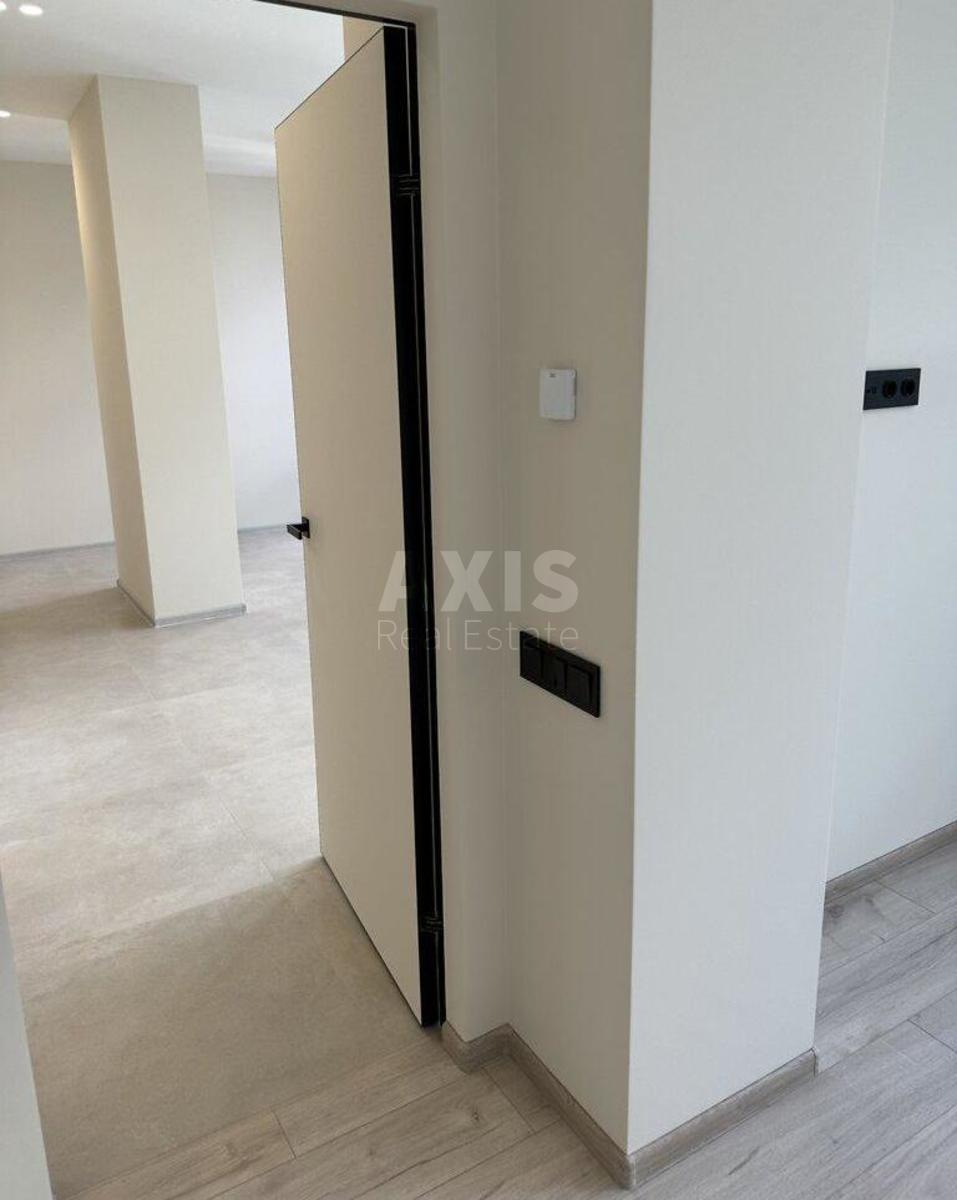 2k apartment vul. Dragomyrova Myhajla 14А4
