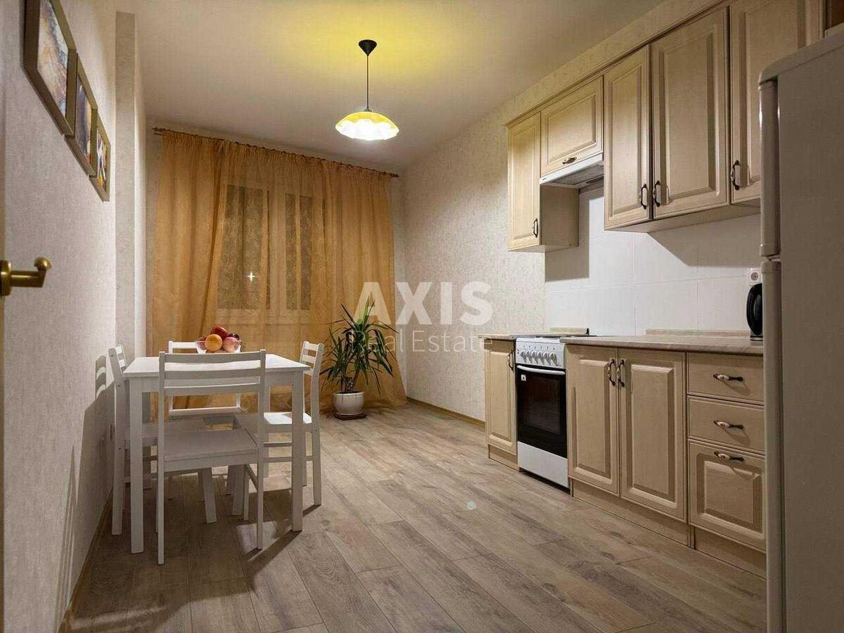 2к квартира вул. Салютна 2Б