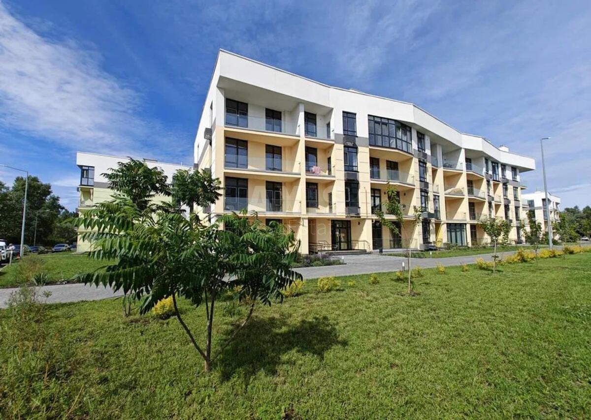 1k apartment vul. Bogatyrs'ka 322