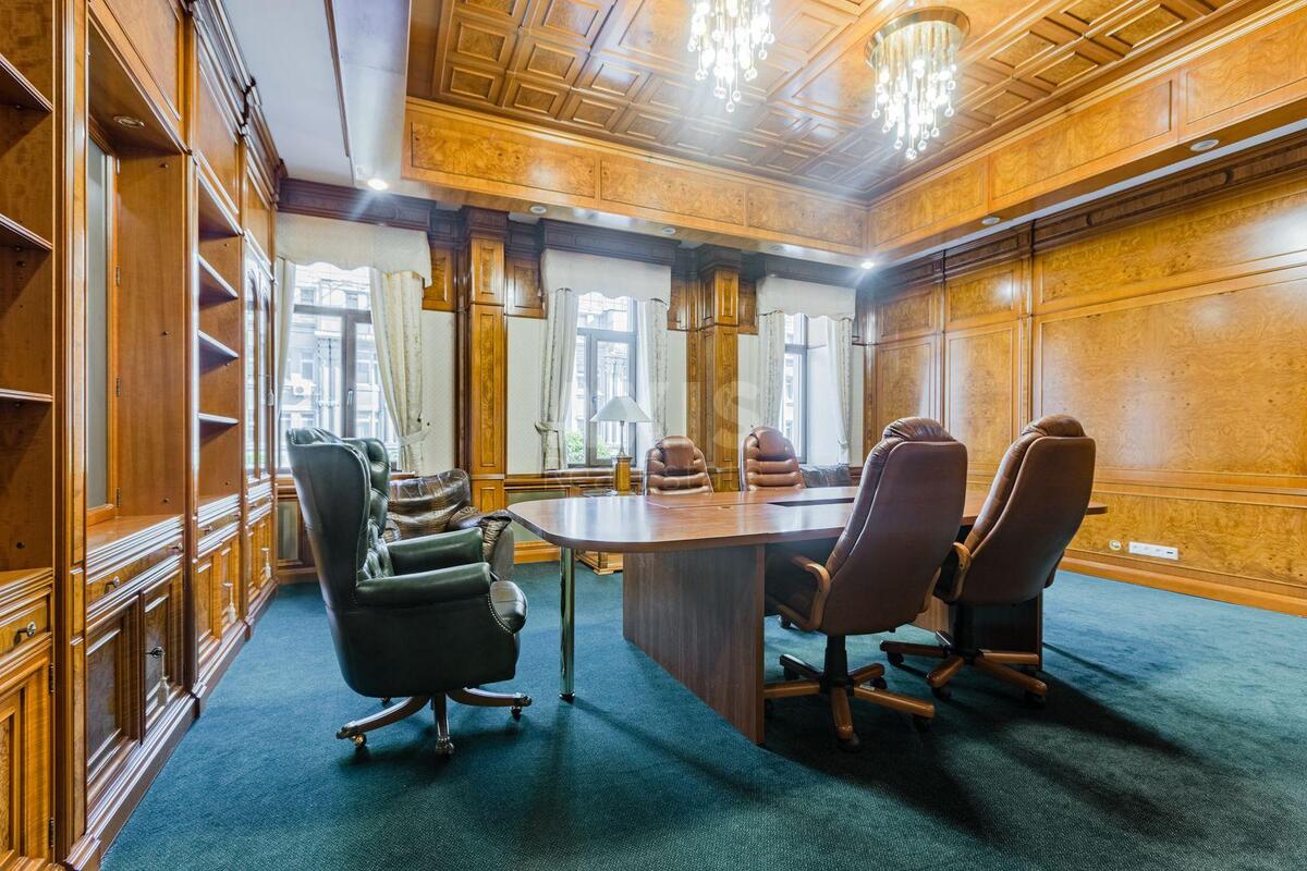 Office vul. Petljury Symona 14, 1795m2583802