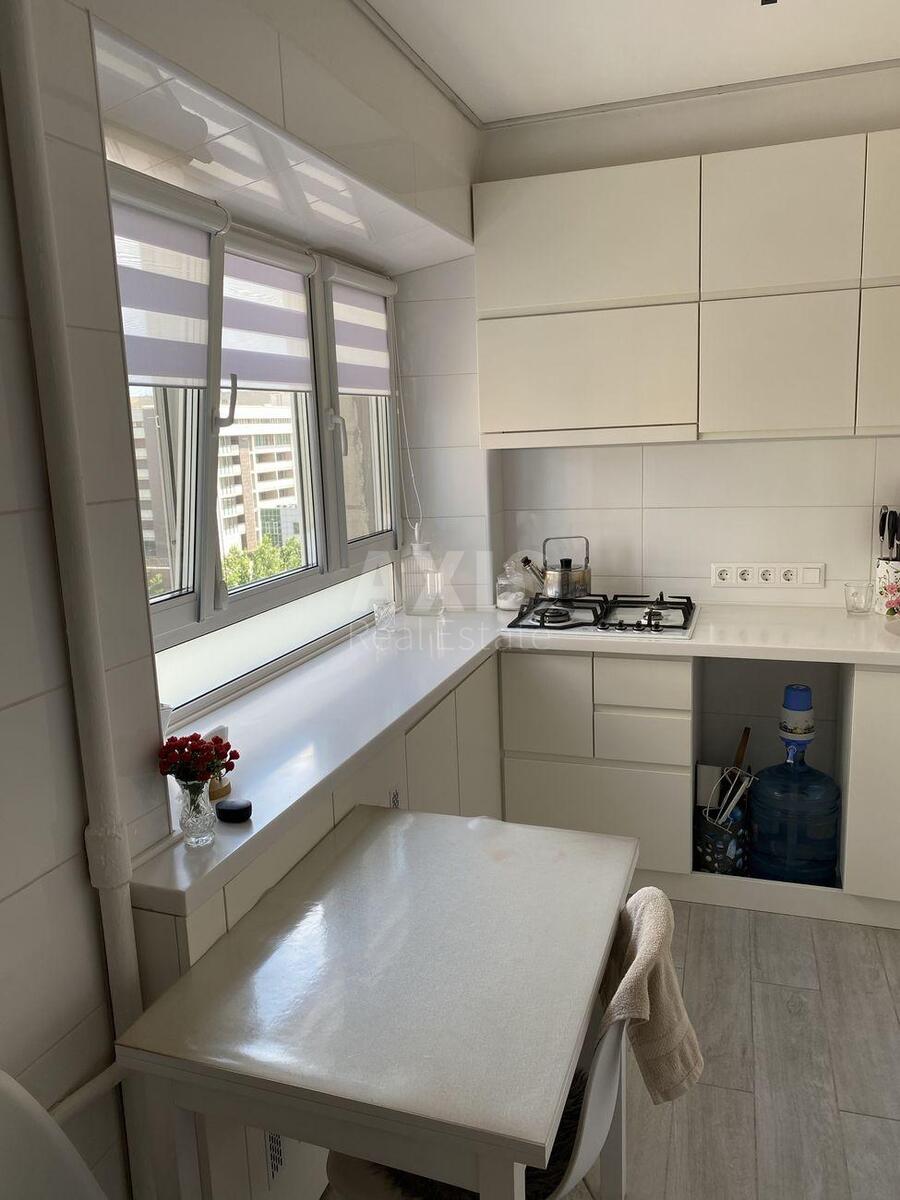 3k apartment vul. Kavkaz'ka 11