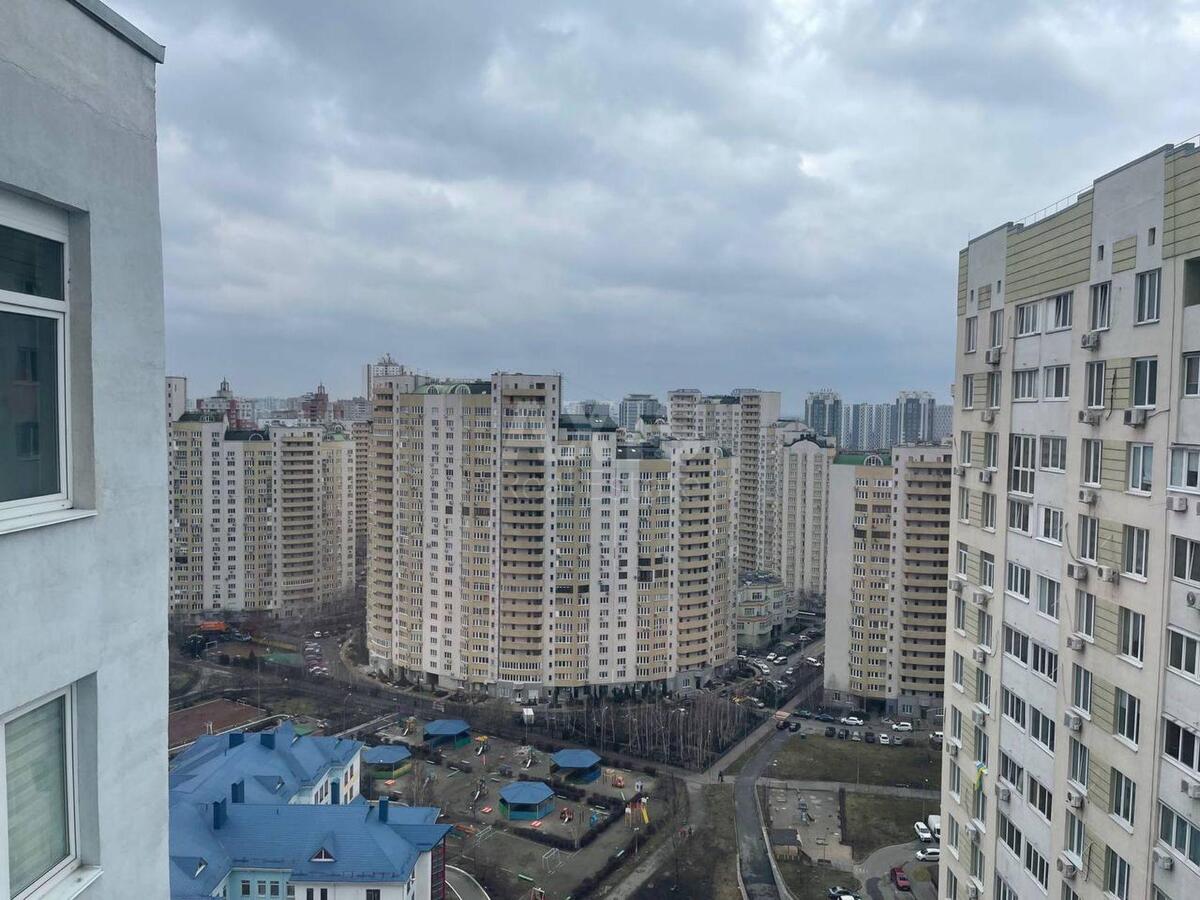 3k apartment vul. Urlivs'ka 23Б628105