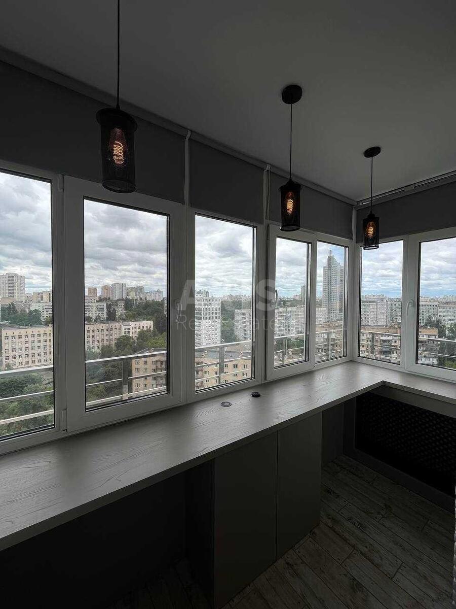 2k apartment vul. Lypkivs'kogo Vasylja Mytropolyta 37Г561306
