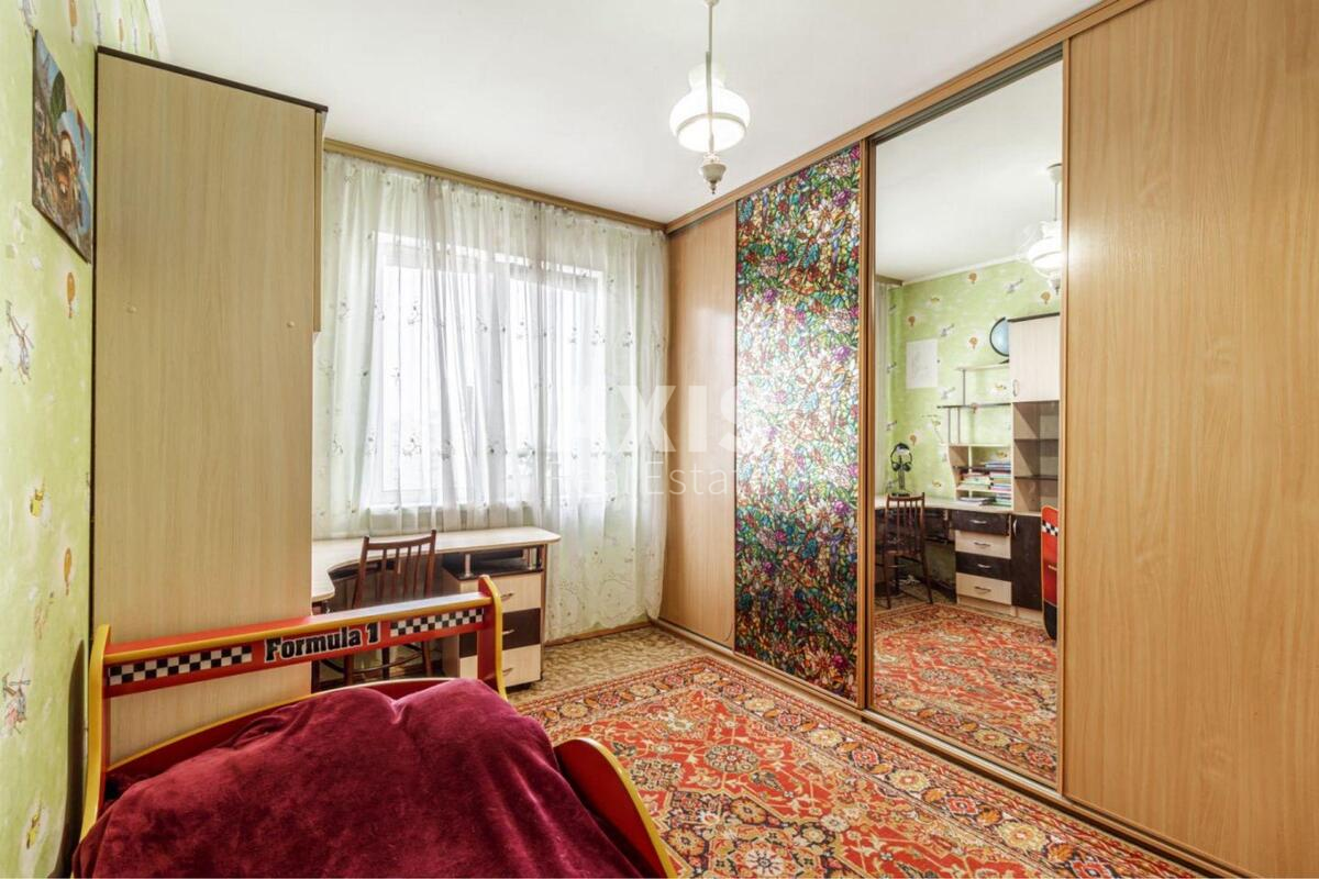 3k apartment vul. Ahmatovoi' Anny 16В580063