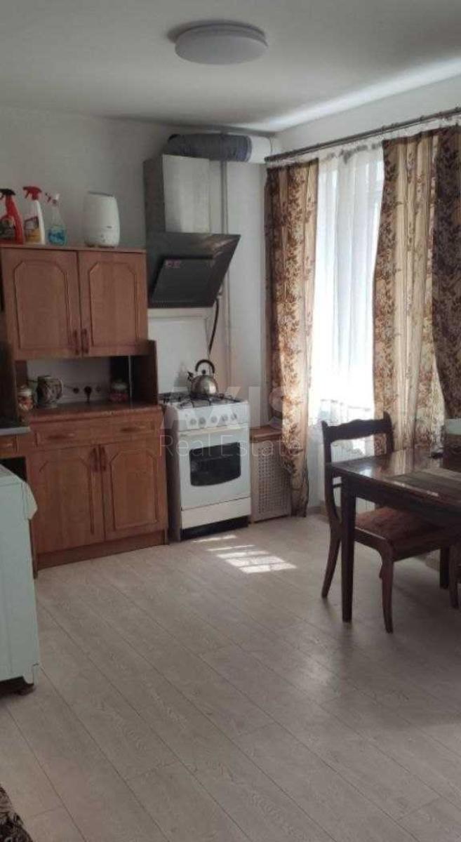 1k apartment vul. Kyrylivs'ka 990
