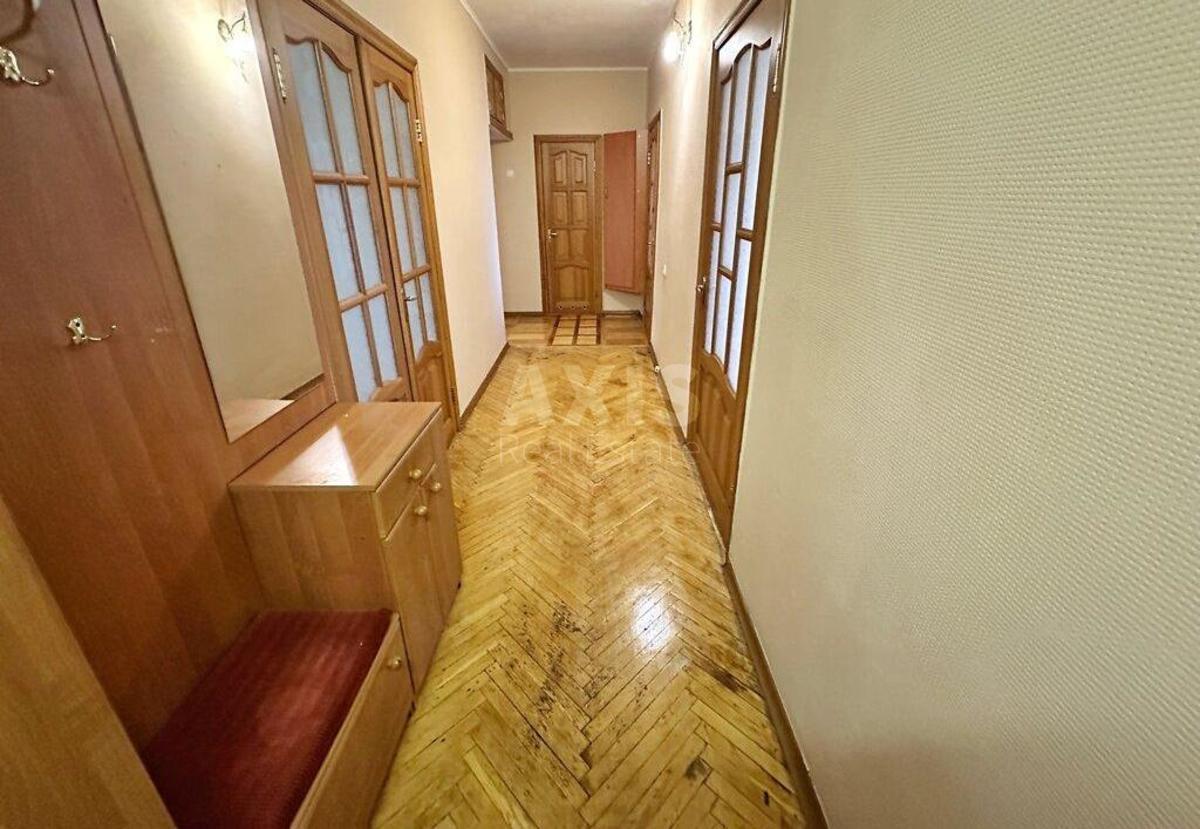 3k apartment vul. Barbjusa Anri 5Б4
