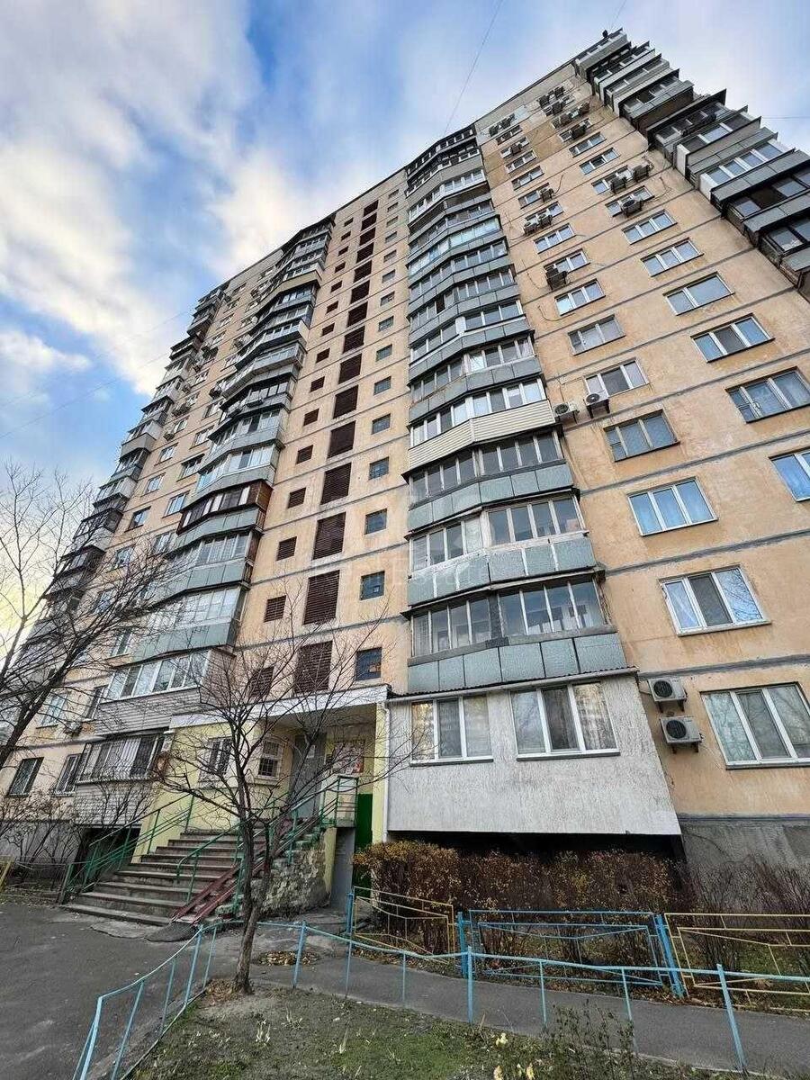 3к квартира пр-т Героев Сталинграда 49Б7