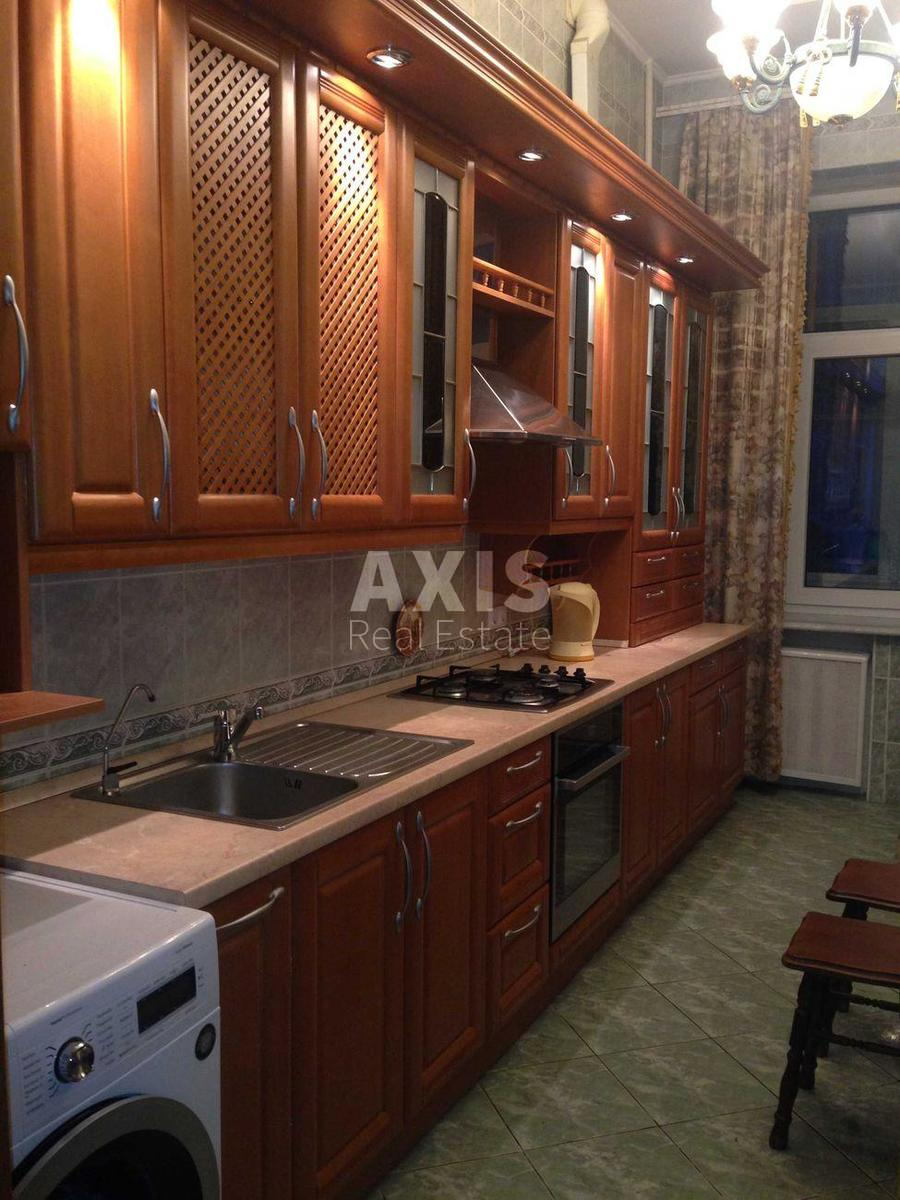 3k apartment vul. Dmytrivs'ka 69