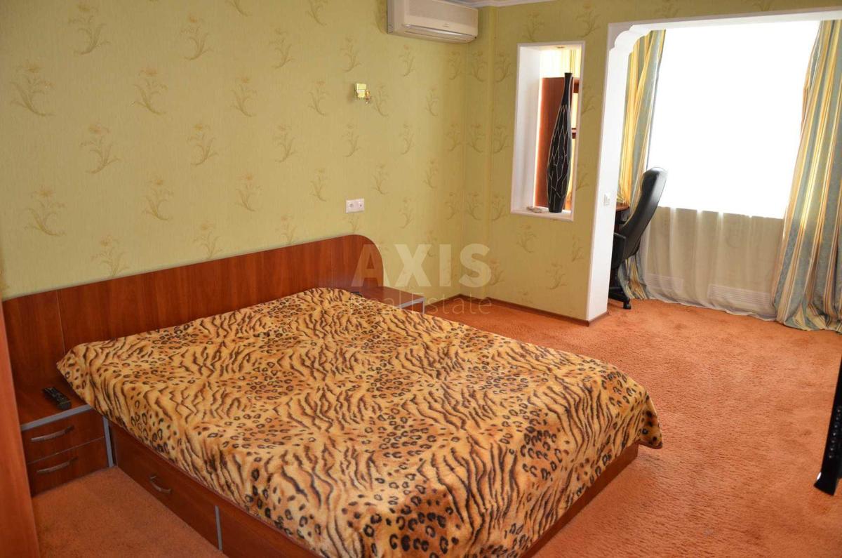 2k apartment vul. Entuziastiv 7/15