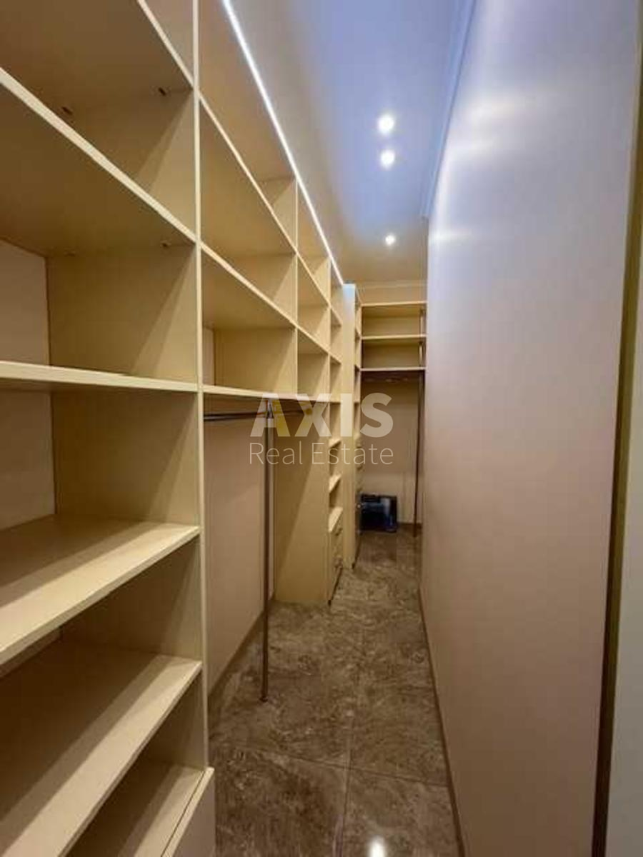 Office uzv. Klovs'kyj 7А, 200m25