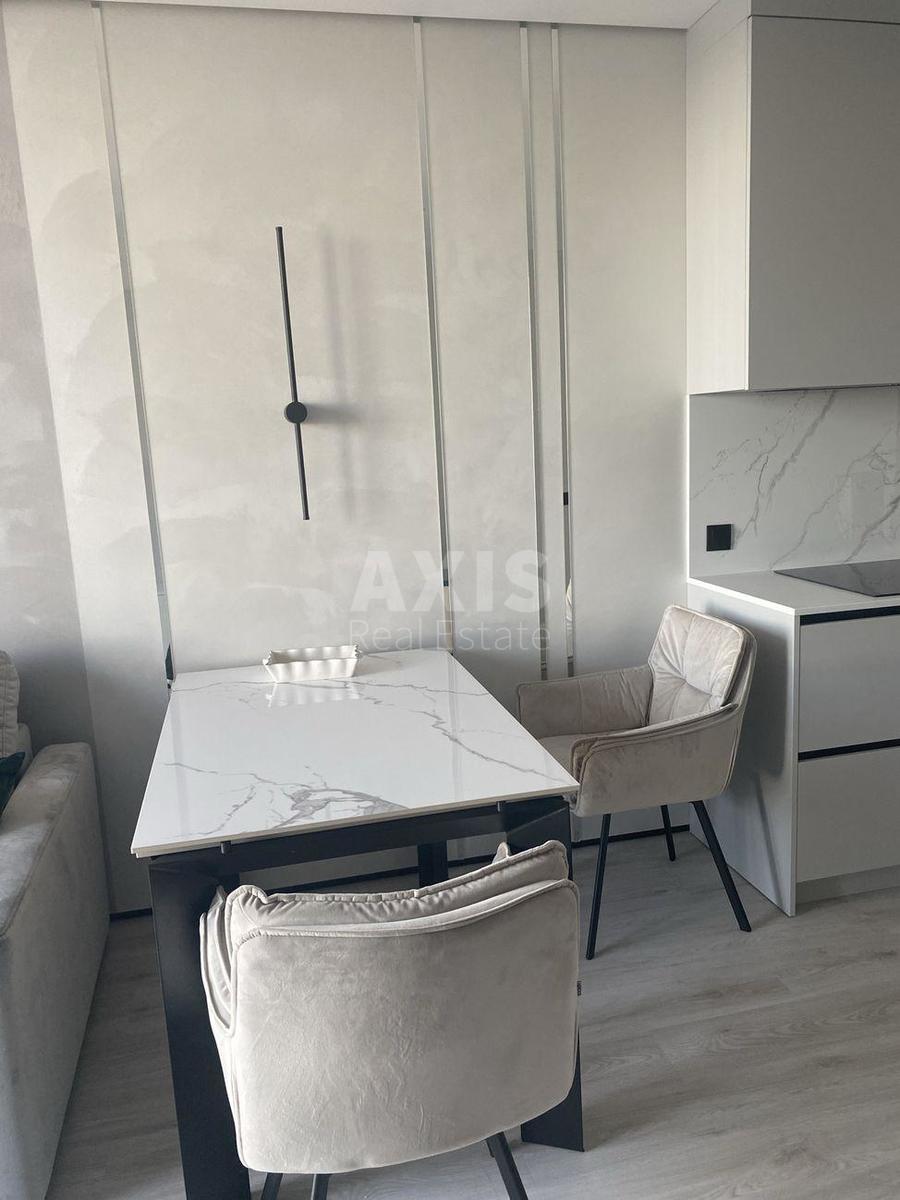 2k apartment nab. Dniprovs'ka 150