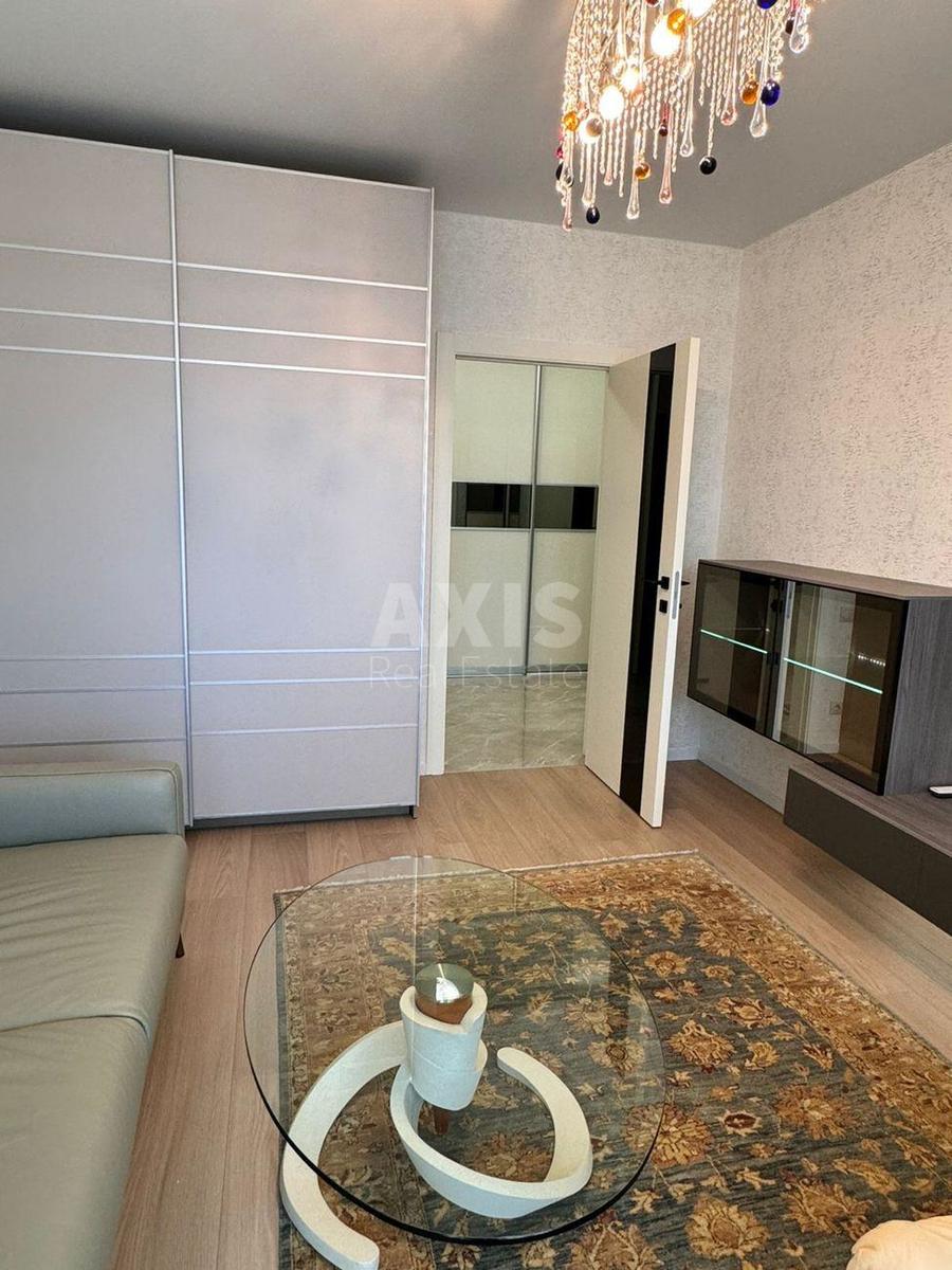 3k apartment vul. Zlatoustivs'ka 305