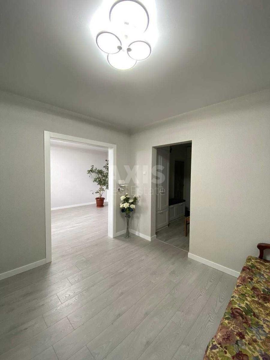 3k apartment vul. Shhekavyc'ka 30/394