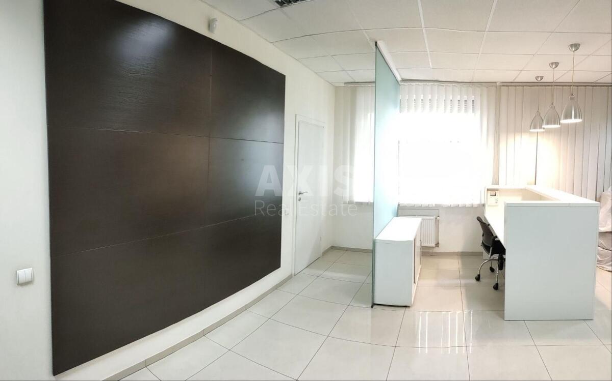 Office vul. Derevljans'ka 10, 203m25
