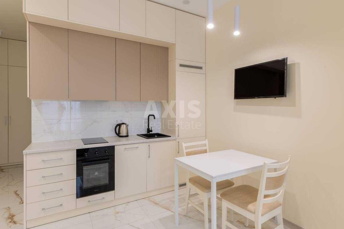 1k apartment vul. Dragomyrova Myhajla 4Б8