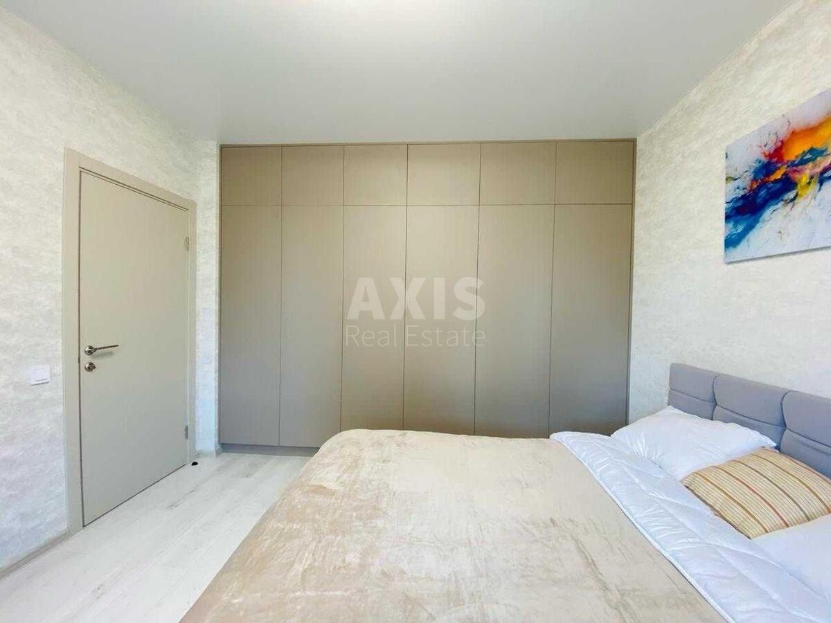 1k apartment vul. Rodyny Kristeriv 1610