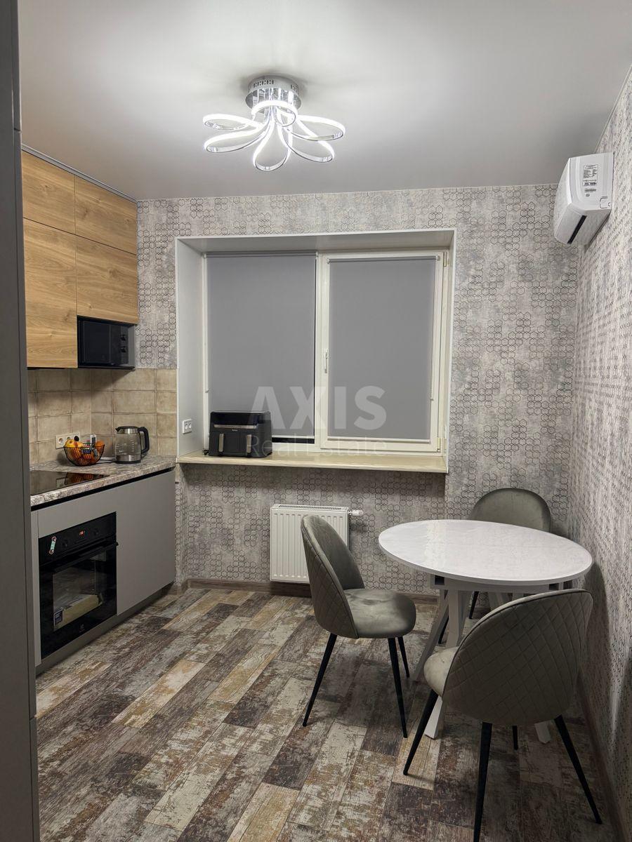 2k apartment shose Harkivs'ke 1900