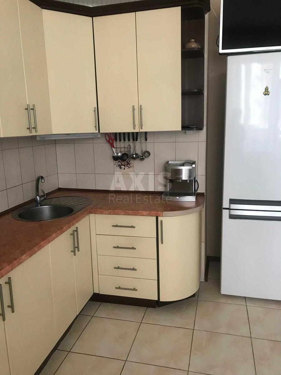 3k apartment vul. Raduns'ka 2/180