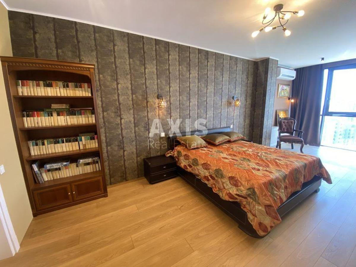 3k apartment vul. Dragomyrova Myhajla 4в12