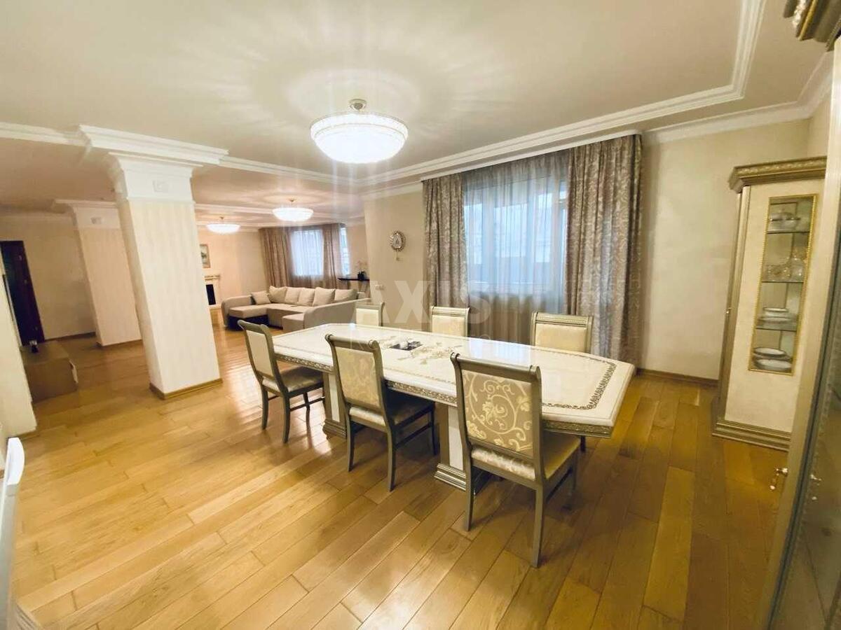 4k apartment bul. Shevchenka Tarasa 27Б621420