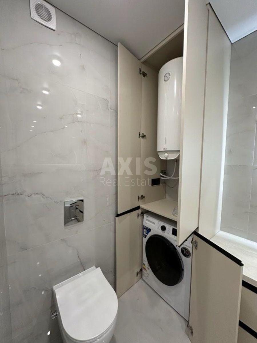1k apartment nab. Dniprovs'ka 157