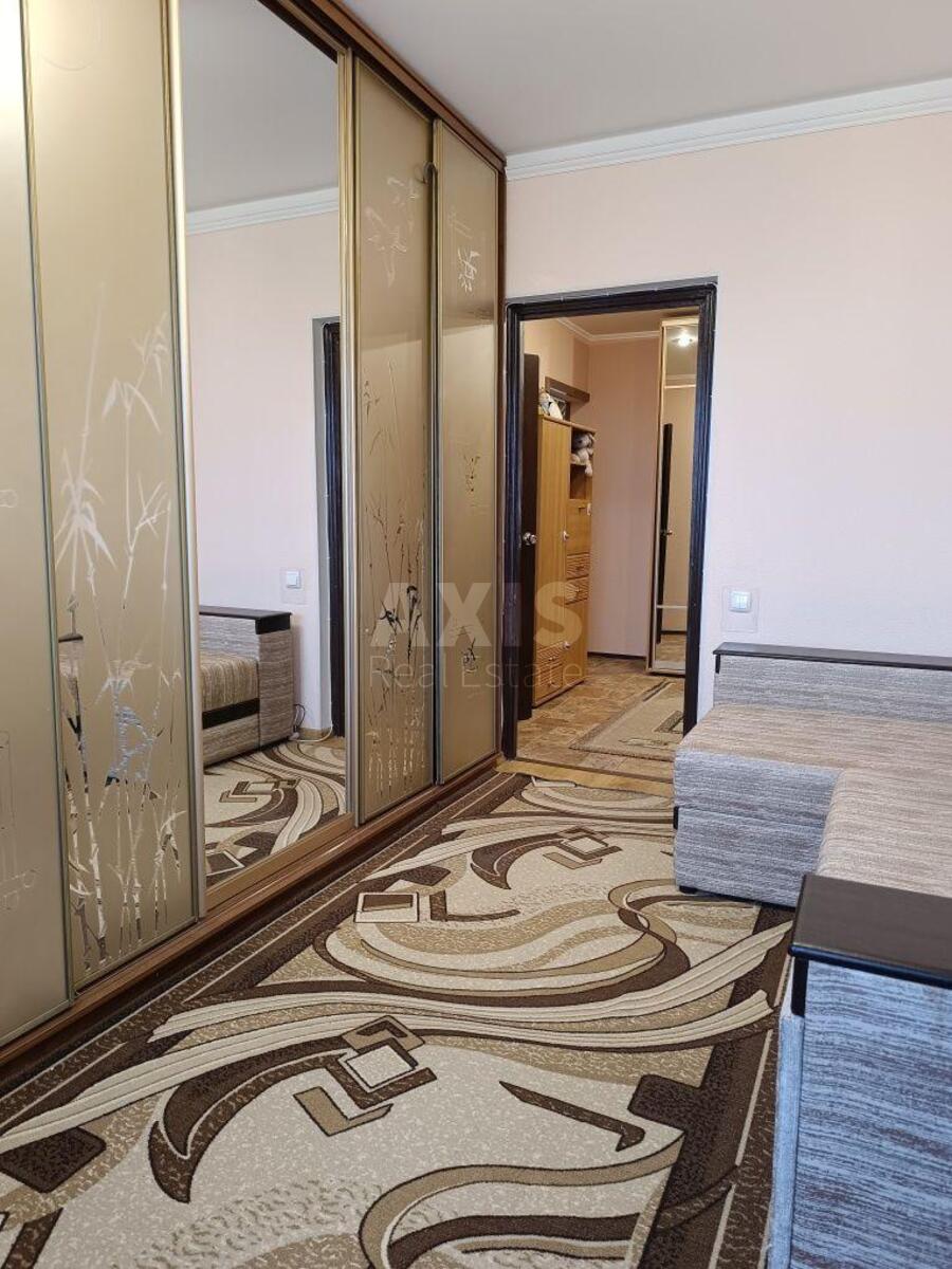 3k apartment pr-t Glushkova Akademika 4512