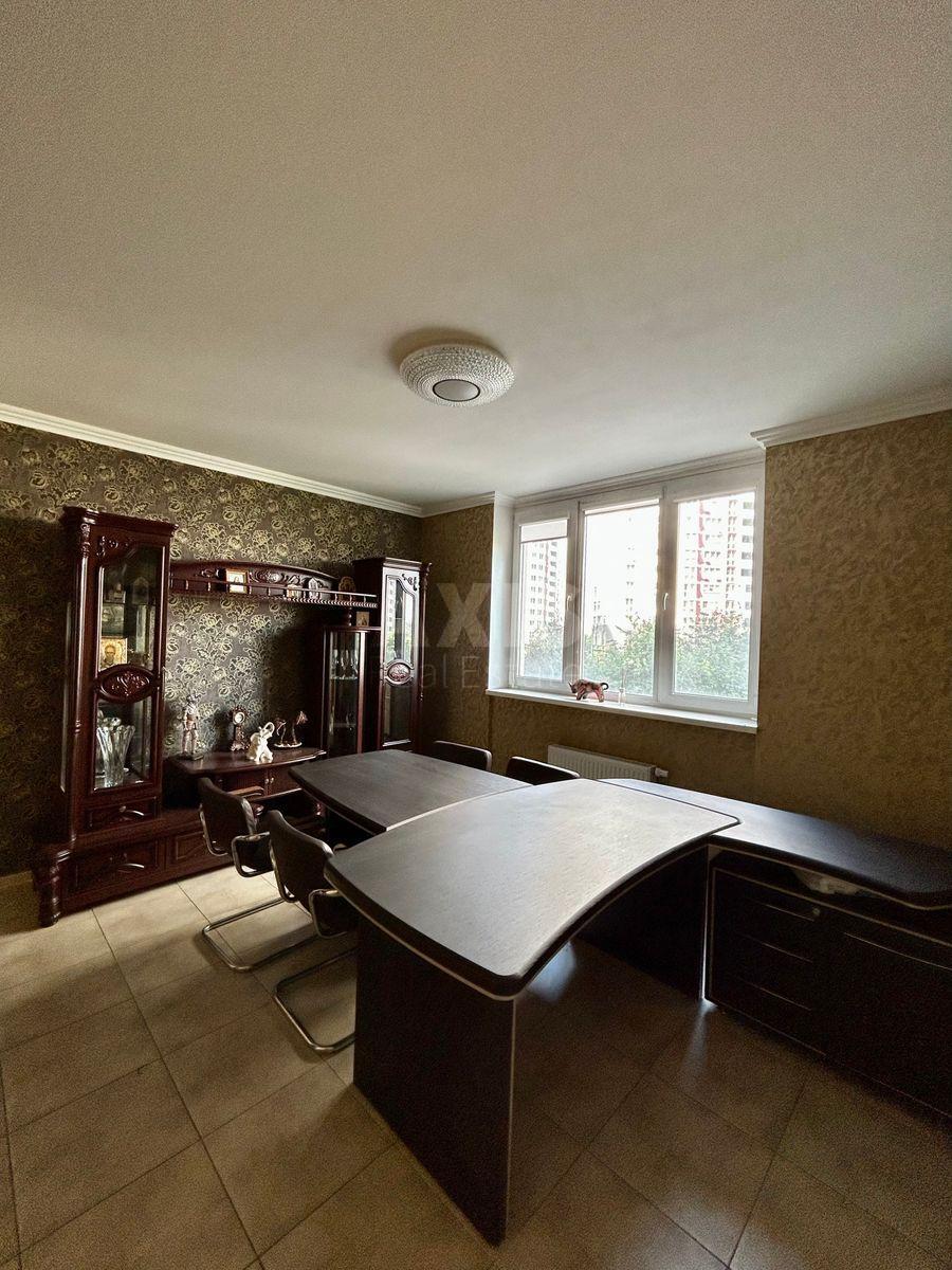 Office vul. Oleny Pchilky 8, 120m2584381