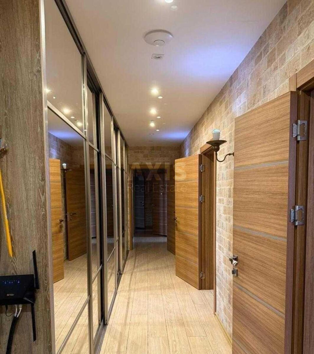 4k apartment nab. Dniprovs'ka 26/1629093