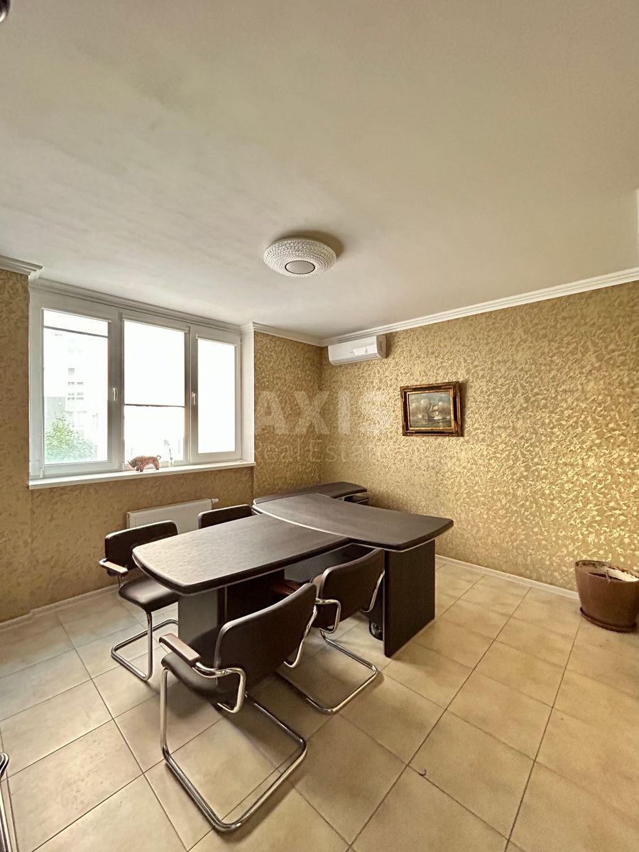 Office vul. Oleny Pchilky 8, 120m2584382