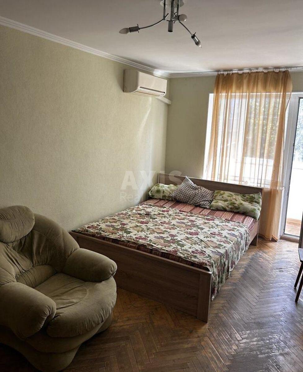 1k apartment vul. Doncja Myhajla 13