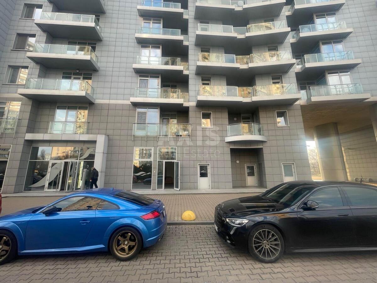 Office vul. Okipnoi' Rai'sy 18, 44m2
