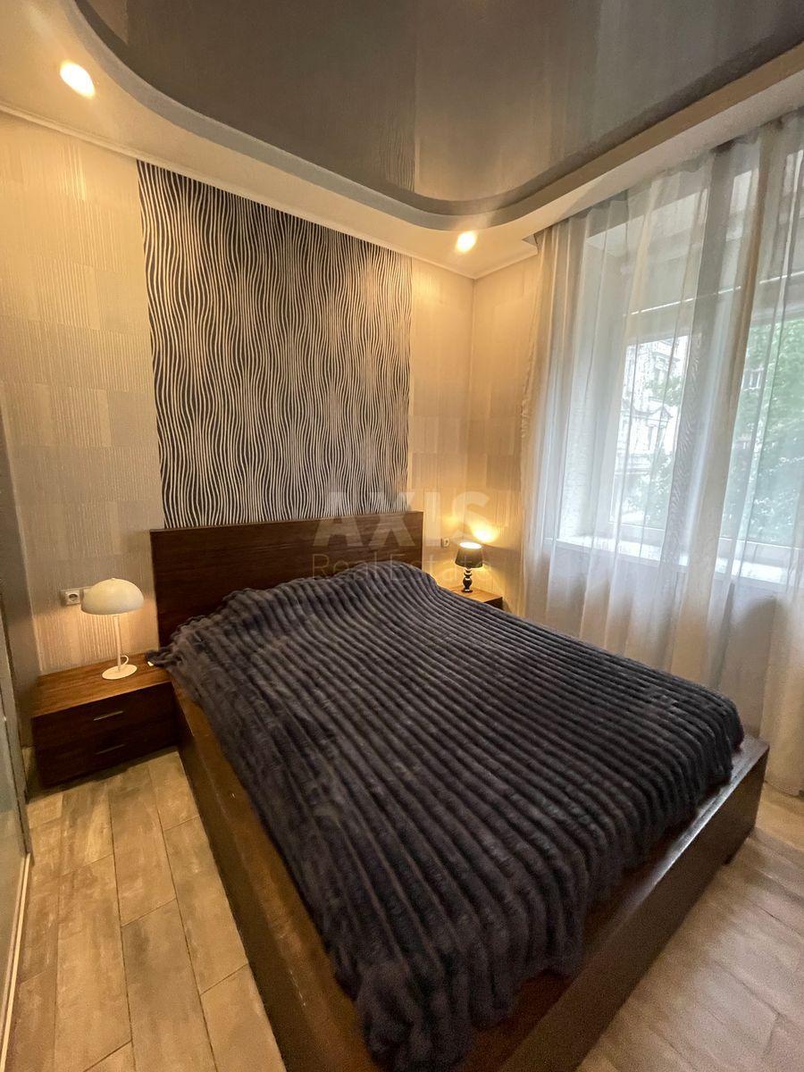1k apartment vul. Panasa Myrnogo 201