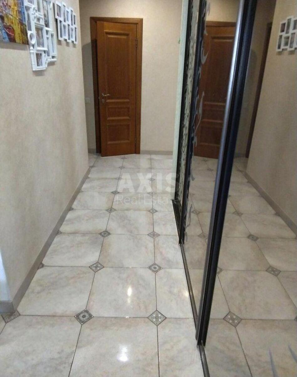 4k apartment vul. Regeneratorna 4, корп. 57