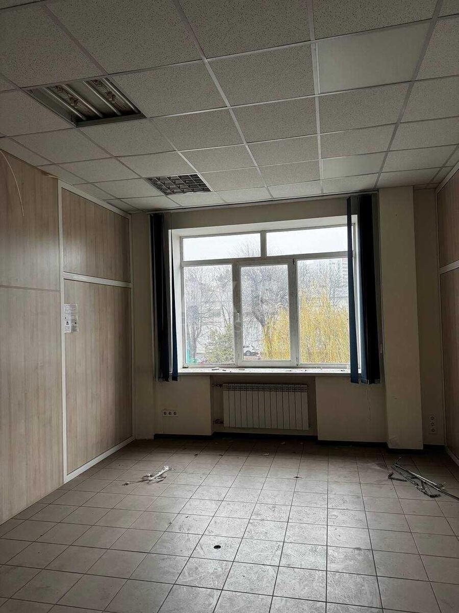 Office pr-t Peremogy 67/1, 140m21