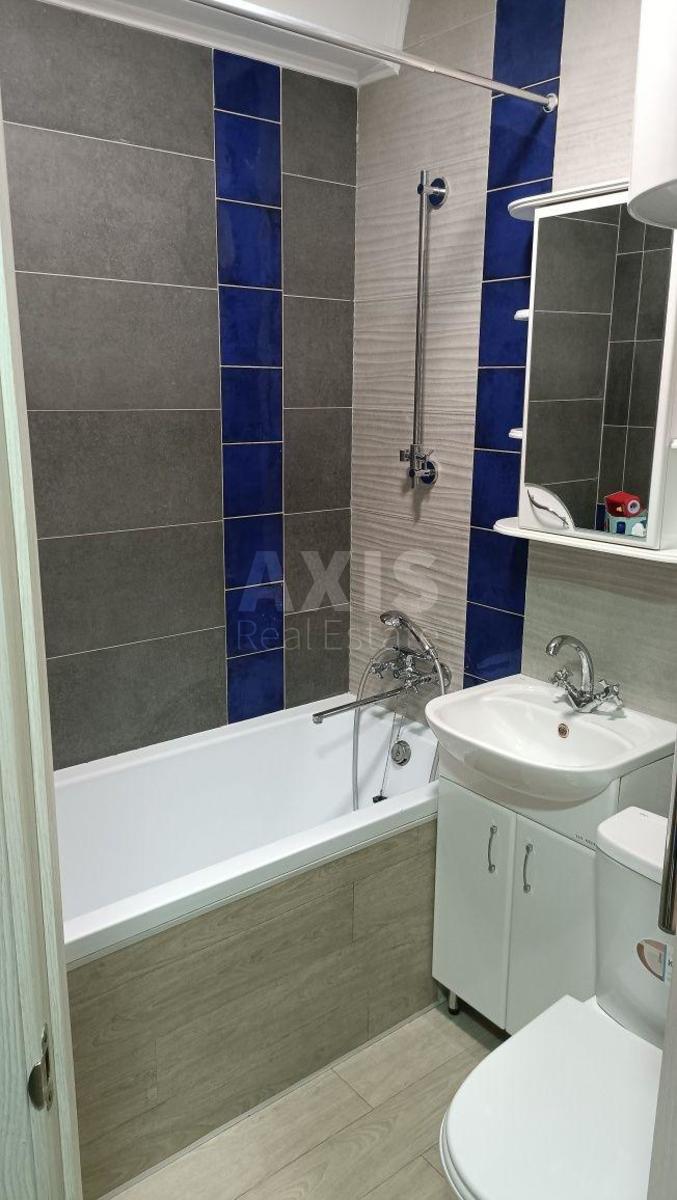 1k apartment vul. Bratyslavs'ka 305