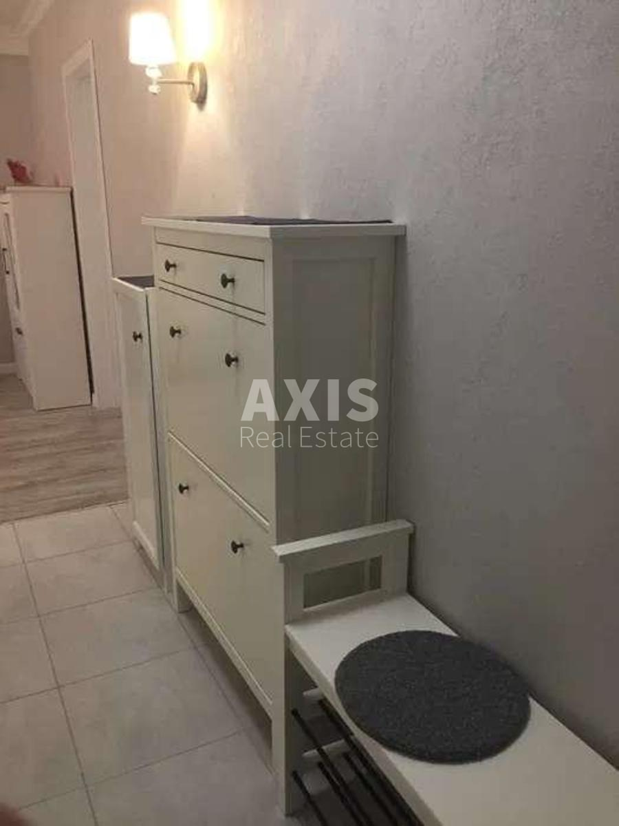 2k apartment vul. Parkovo-Syrec'ka 109