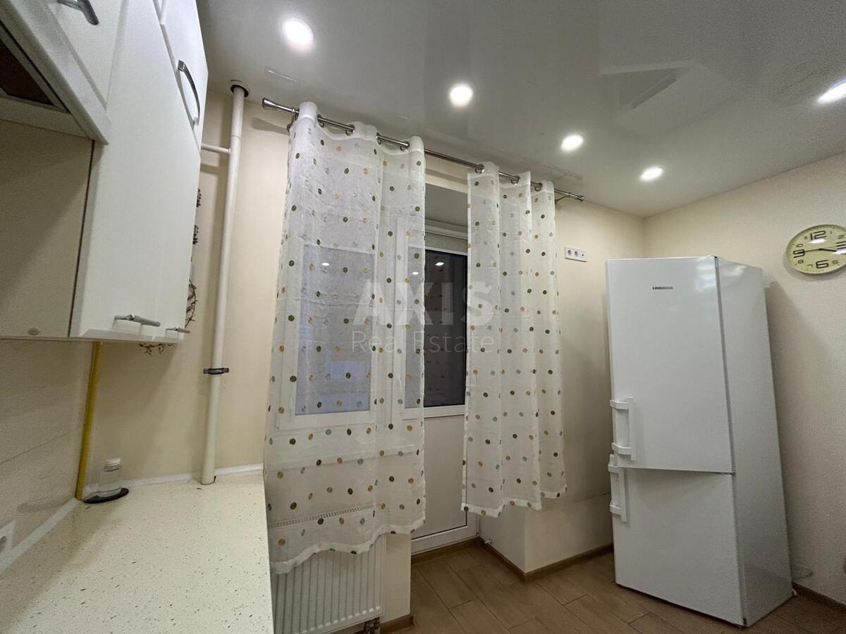2k apartment vul. Lebedjeva Akademika 11